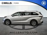 Used 2024 Toyota Sienna XLE image 3