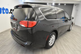Used 2023 Chrysler Voyager LX image 5