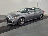 Used 2020 Nissan Altima 2.5 SV image 2