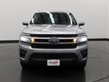 Used 2023 Ford Expedition Max XLT image 3