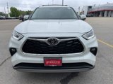 New 2025 Toyota Highlander Platinum image 3