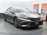 Used 2023 Toyota Camry SE image 2