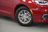 New 2025 Chrysler Pacifica Select image 4