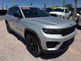 Used 2024 Jeep Grand Cherokee Altitude image 3