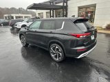 New 2025 Mitsubishi Outlander SE image 3