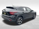 Used 2024 Chevrolet Trax RS w/ Sunroof Package image 3