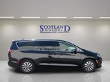 Used 2024 Chrysler Pacifica Select image 5