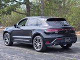 Certified 2024 Porsche Macan image 3