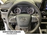Used 2022 Toyota Highlander XLE image 3