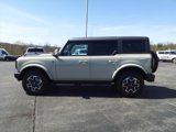 New 2025 Ford Bronco Outer Banks image 2
