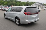 Used 2024 Chrysler Pacifica Touring-L image 6