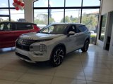 New 2025 Mitsubishi Outlander SE image 3