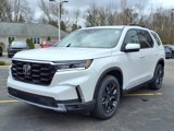 New 2025 Honda Pilot Touring image 3