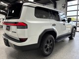Used 2024 Lexus GX 550 image 3