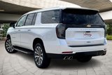 New 2025 Chevrolet Suburban High Country image 3