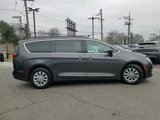 Used 2017 Chrysler Pacifica Touring-L image 4
