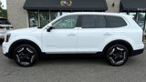 Used 2024 Kia Telluride EX w/ EX Captain's Chair Package image 3