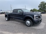 New 2025 Ford F450 Platinum w/ FX4 Off-Road Package image 2
