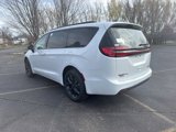New 2025 Chrysler Pacifica Limited image 3