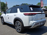 New 2025 Nissan Pathfinder Platinum image 3