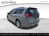 New 2023 Chrysler Pacifica Limited image 6