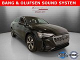Used 2024 Audi Q8 e-tron Premium Plus image 3