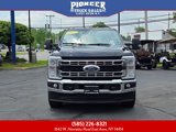 Used 2023 Ford F250 4x4 Crew Cab Super Duty image 2