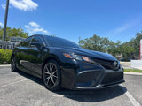 Used 2022 Toyota Camry SE image 3