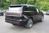 New 2025 Lincoln Navigator Reserve image 3