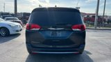 Used 2020 Chrysler Pacifica Touring-L image 6