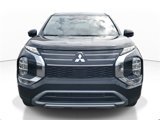 New 2025 Mitsubishi Outlander SE image 2