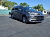 Used 2021 Toyota Sienna XLE w/ XLE Plus Package image 3