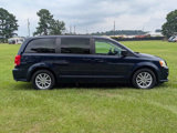 Used 2014 Dodge Grand Caravan SXT image 2