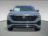 New 2025 Volkswagen Atlas SEL Premium R-Line image 2