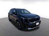 Used 2024 Kia Sorento S image 3