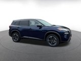Used 2024 Nissan Rogue SV image 2