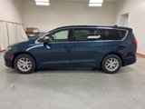 New 2025 Chrysler Pacifica Select image 5