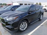 New 2025 Toyota Highlander Limited image 3