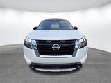 New 2025 Nissan Pathfinder Platinum image 2