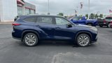 Certified 2022 Toyota Highlander Platinum image 2