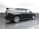 New 2025 Chevrolet Suburban Premier image 5