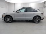 Certified 2025 Porsche Macan image 2