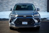 Used 2024 Toyota Grand Highlander Platinum image 2
