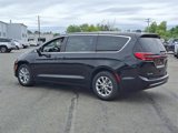 New 2026 Chrysler Pacifica Select image 3