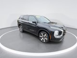 New 2025 Mitsubishi Outlander SE image 2