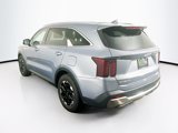 Used 2024 Kia Sorento S image 5