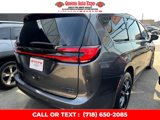 Used 2022 Chrysler Pacifica Limited w/ Uconnect Theater Family Group image 4