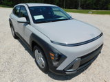 New 2025 Hyundai Kona SE image 3