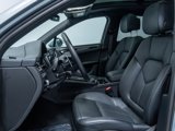 Certified 2024 Porsche Macan Turbo image 4