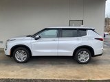 New 2024 Mitsubishi Outlander ES image 5